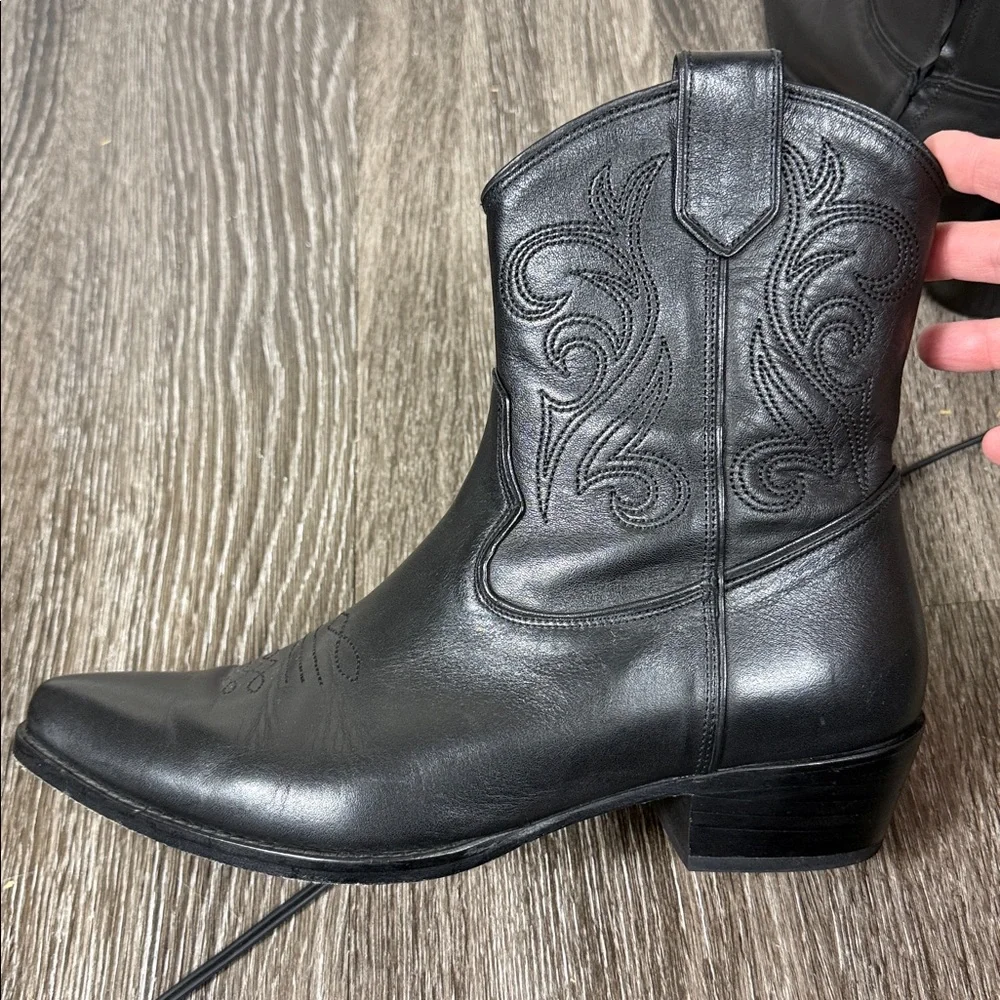 Anine Bing Elton Boot in Black - Picture 15 of 16